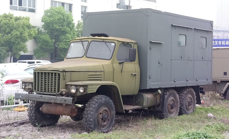 Dongfeng EQ240/EQ2081 — licensed reference photograph