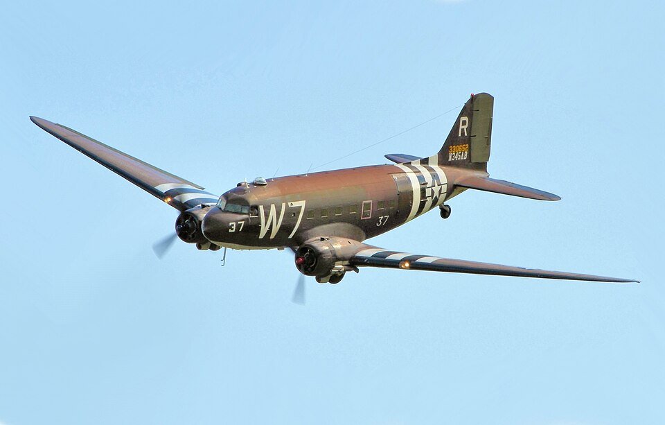 Douglas C-47 Skytrain — licensed reference photograph
