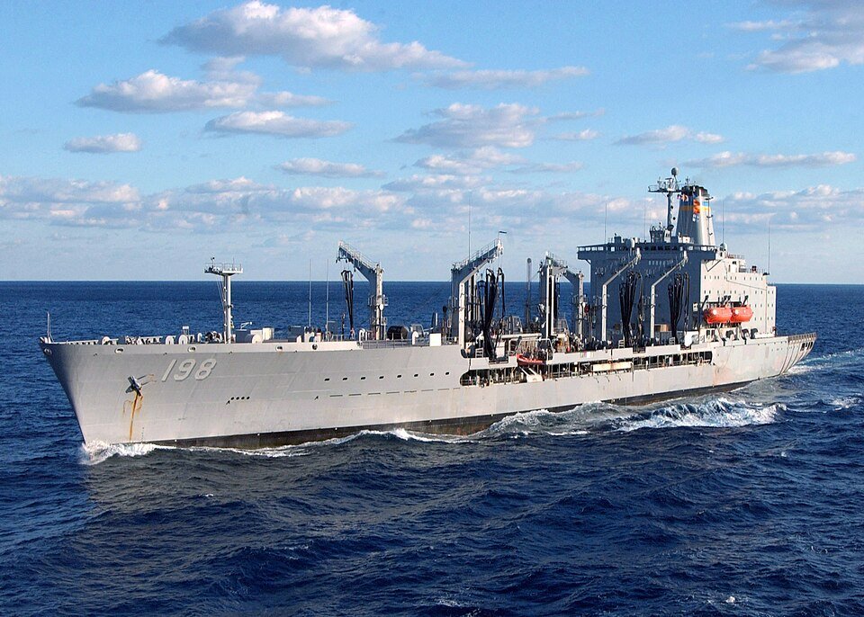 Henry J. Kaiser-class replenishment oiler — licensed reference photograph