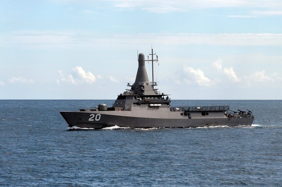 Independence-class littoral mission vessel — licensed reference photograph