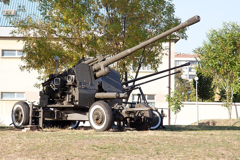 KS-19 — licensed reference photograph