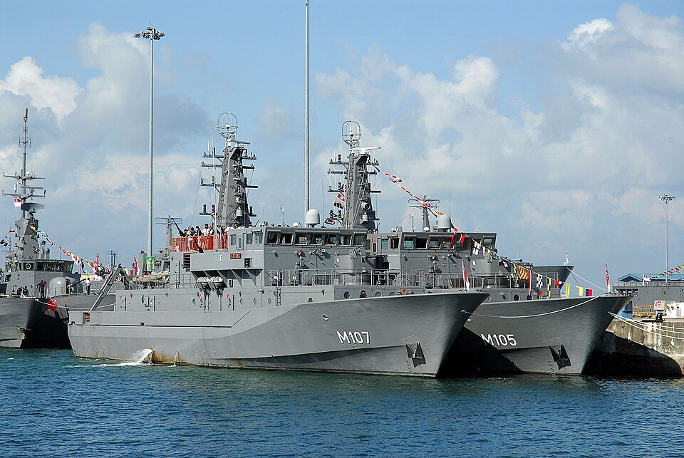 Landsort-class mine countermeasures vessel — licensed reference photograph