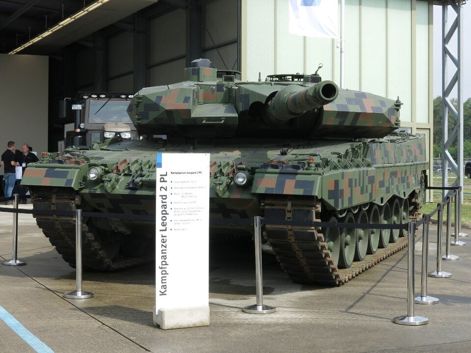 Leopard 2PL — licensed reference photograph