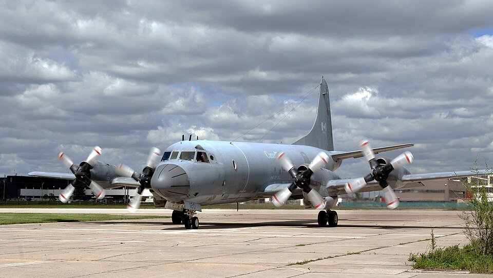 Lockheed CP-140 Aurora — licensed reference photograph