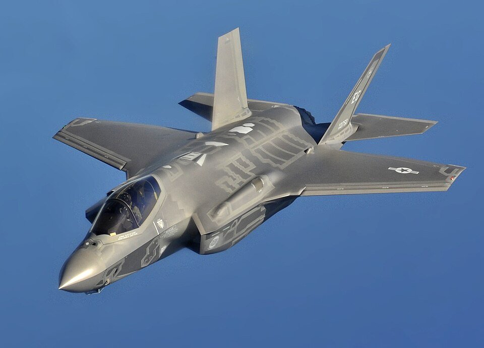 Lockheed Martin F-35 Lightning II — licensed reference photograph