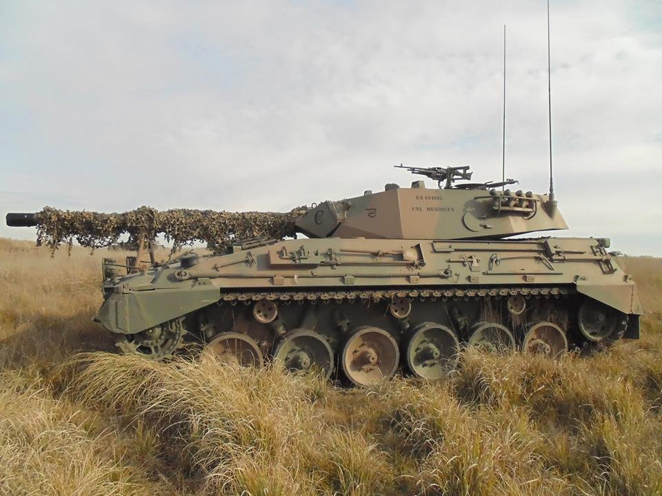 Tanque Argentino Mediano — licensed reference photograph