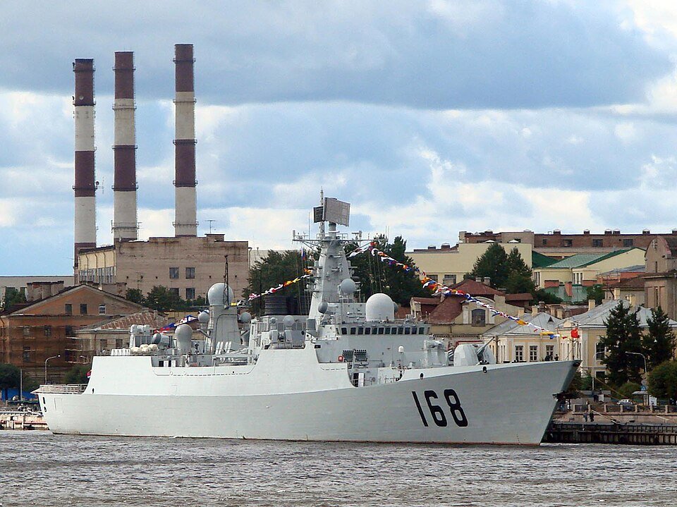 Type 052B destroyer — licensed reference photograph
