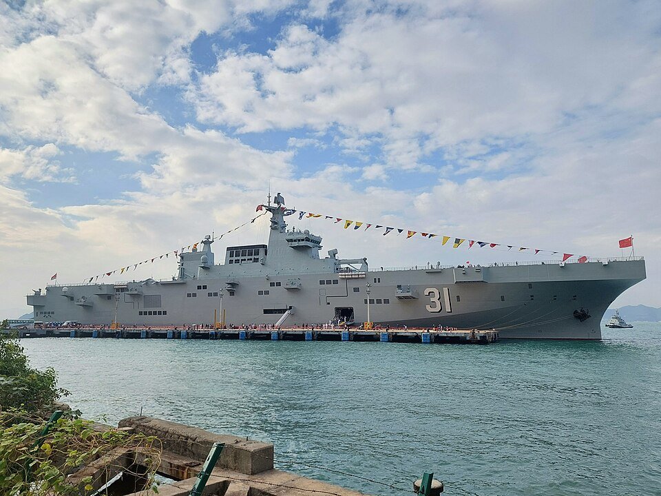 Type 075 landing helicopter dock — licensed reference photograph