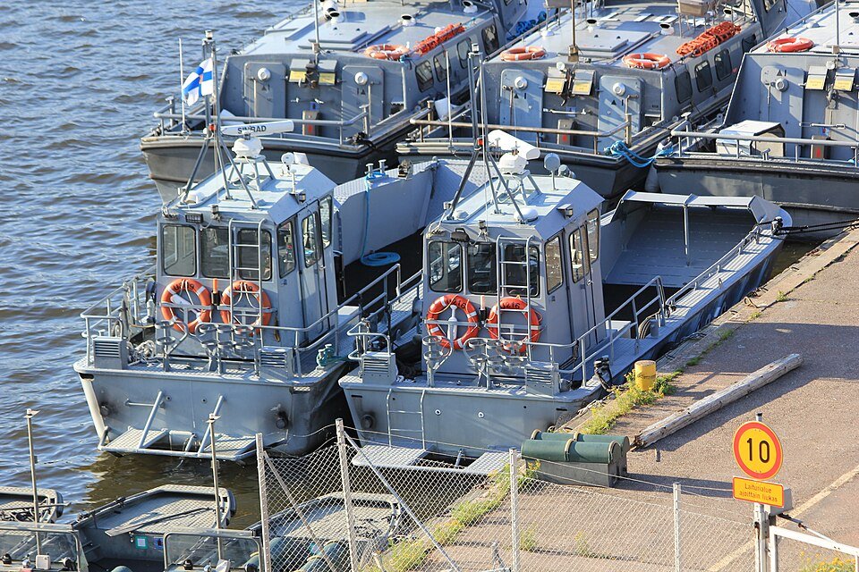 Uisko-class landing craft — licensed reference photograph