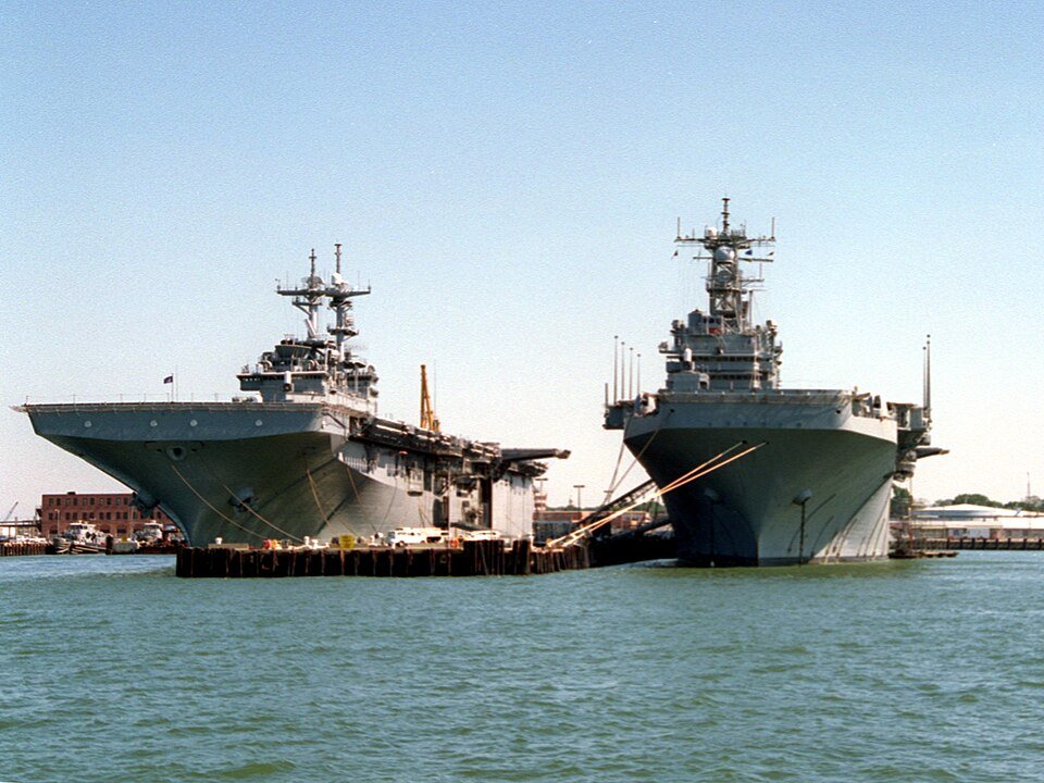Wasp-class amphibious assault ship — licensed reference photograph